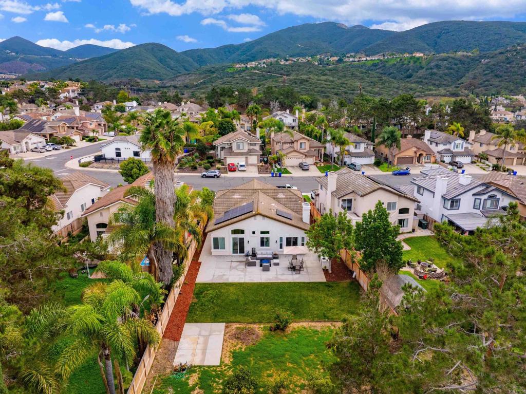 732 Poppy Road San Marcos, CA 92078 - Photo 9 of 53