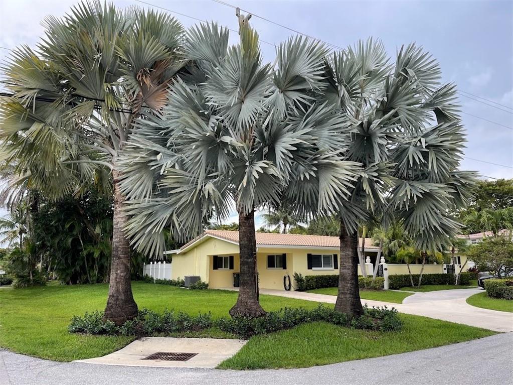 2728 Northeast 27th Avenue Lighthouse Point, FL 33064 - Photo 1 of 19