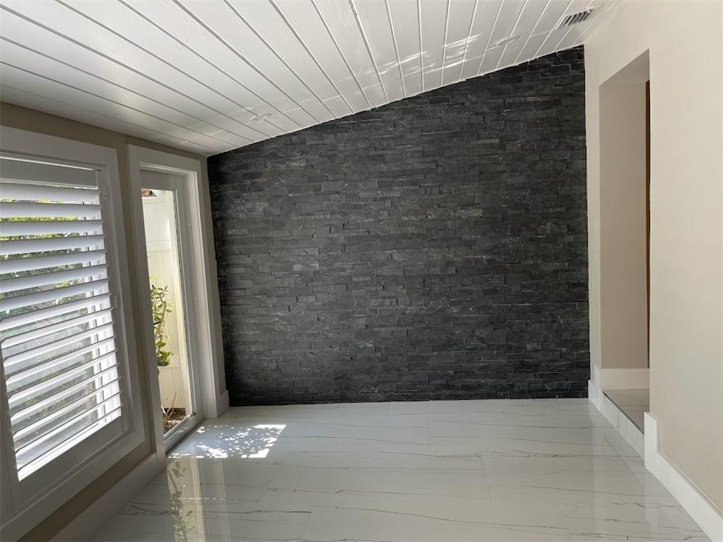 2728 Northeast 27th Avenue Lighthouse Point, FL 33064 - Photo 9 of 19