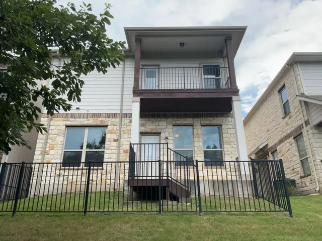 $1,700 | 2105 Town Centre Drive, Unit 28, Round Rock, TX 78664