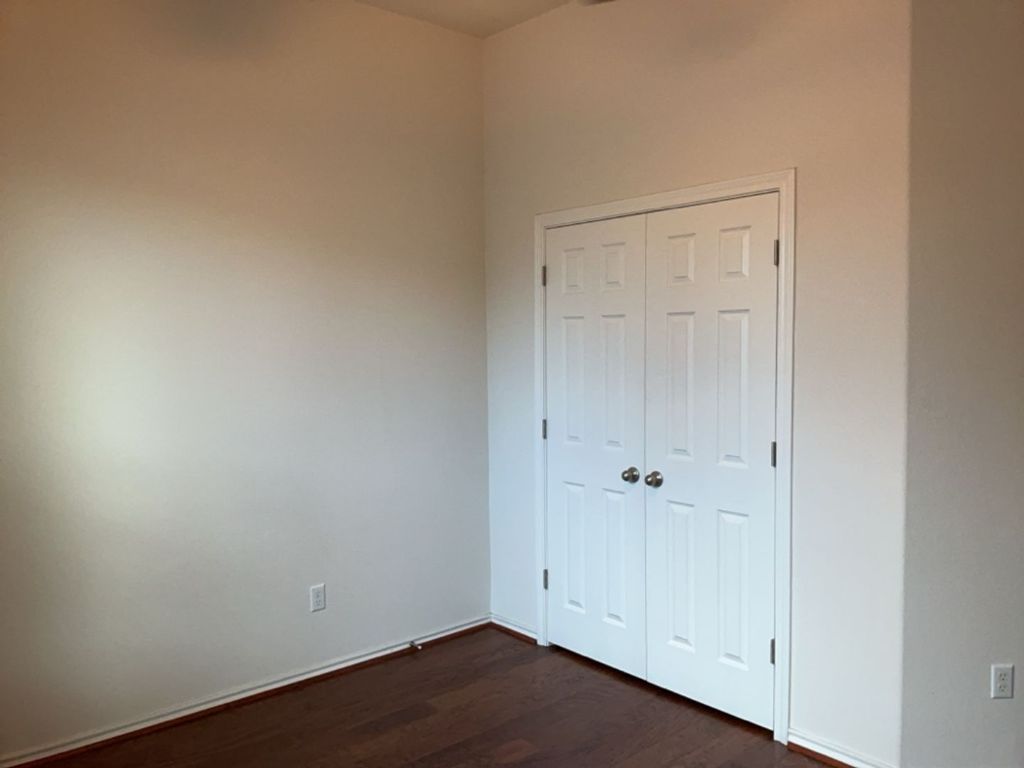2105 Town Centre Drive, Unit 28 Round Rock, TX 78664 - Photo 8 of 28 Bedroom with closet