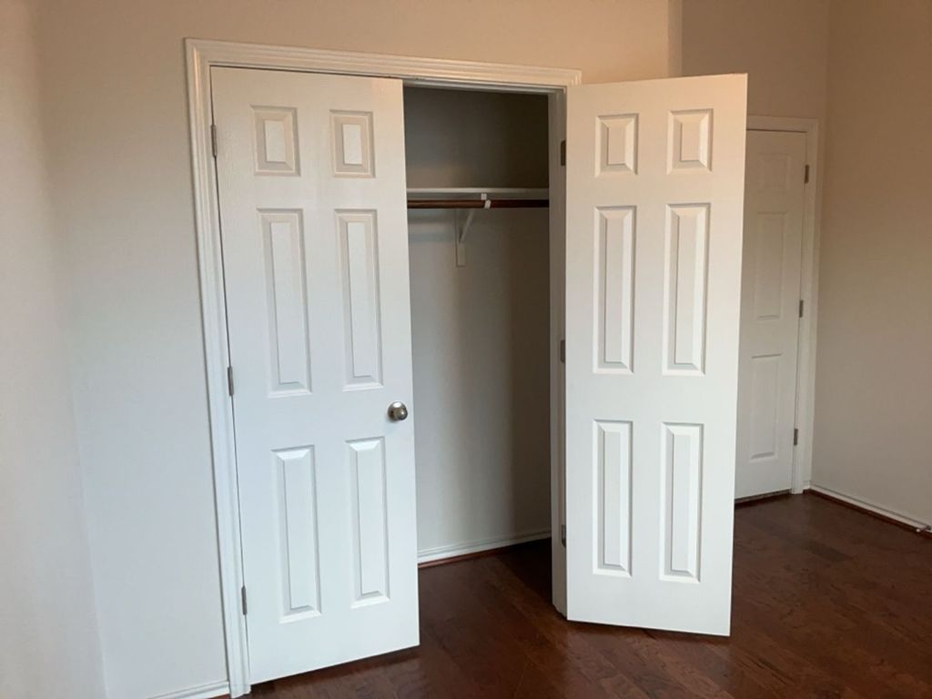 2105 Town Centre Drive, Unit 28 Round Rock, TX 78664 - Photo 9 of 28 View of closet