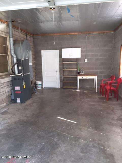 8413 Arnoldtown Road Louisville, KY 40214 - Photo 18 of 19 Garage