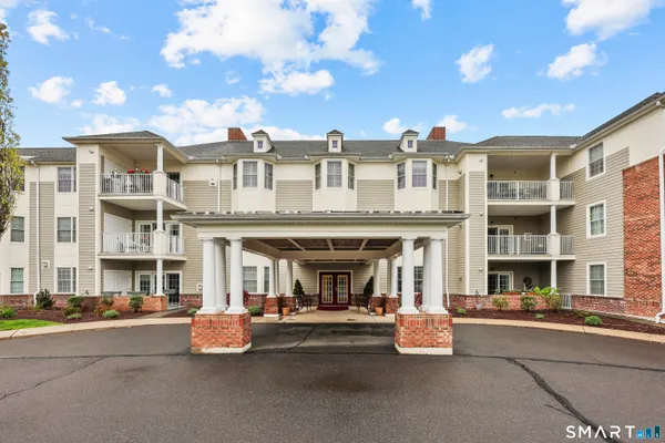 $499,900 | 25 Cassandra Boulevard, Unit 111, West Hartford, CT 06107