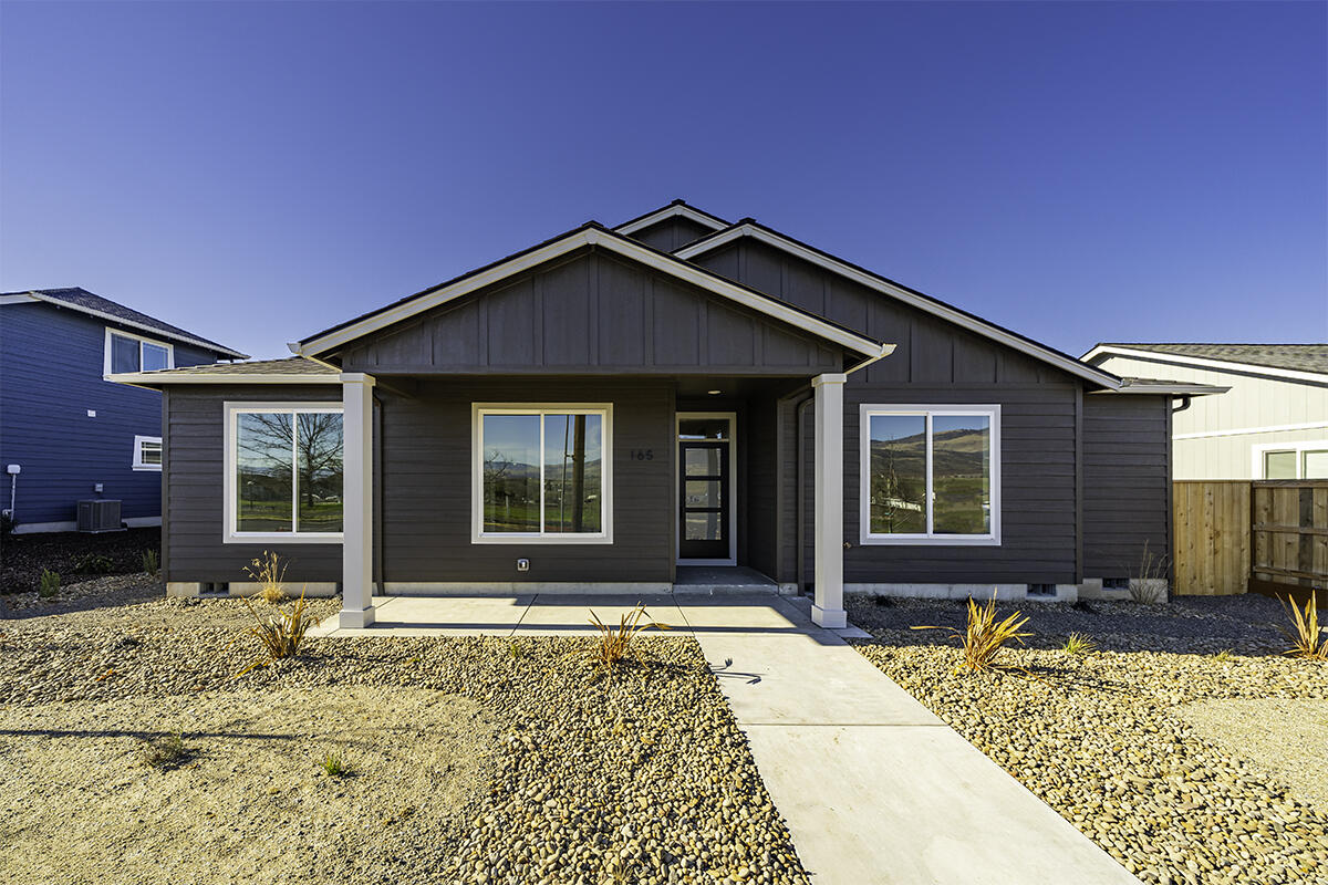 165 Suncrest Road Talent, OR 97540 - Photo 29 of 30 DSC01147-HDR-Edit