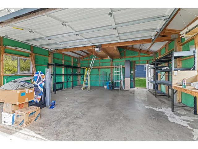 $395,000 | 1713 Maple Street, Myrtle Point, OR 97458