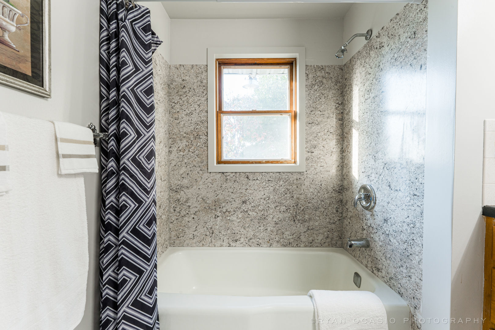 523 Kendall Lane DeKalb, IL 60115 - Photo 20 of 29 a bathroom with a bathtub and a shower