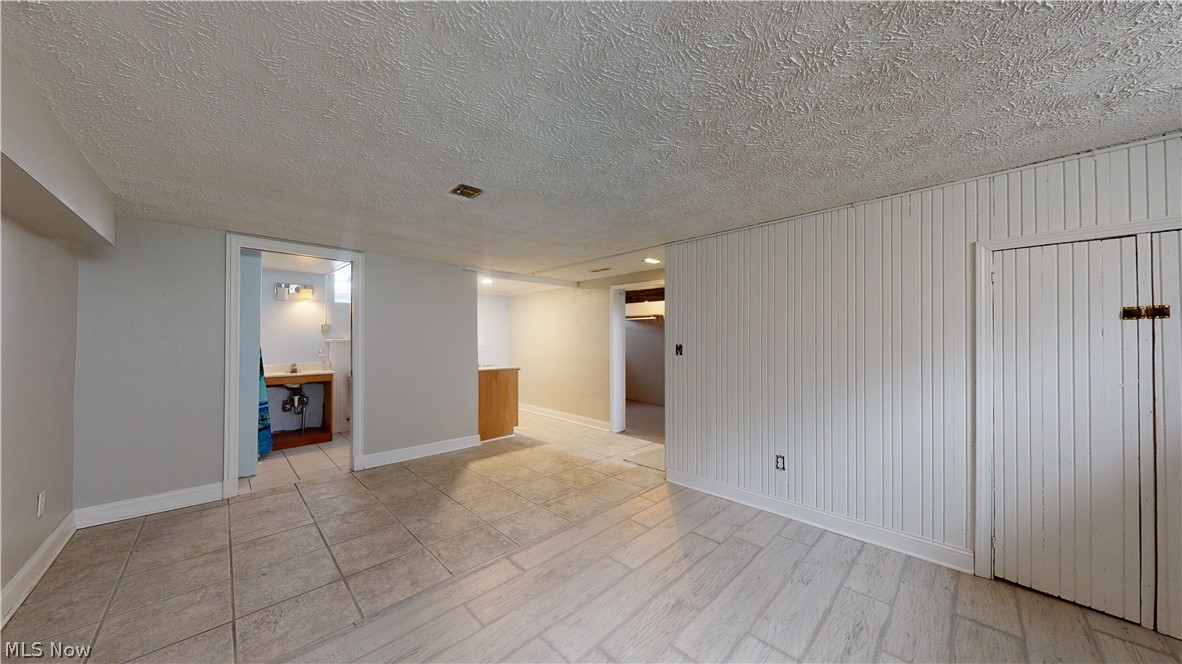 11614 Chester Road Garfield Heights, OH 44125 - Photo 21 of 28 Gallery Image 21