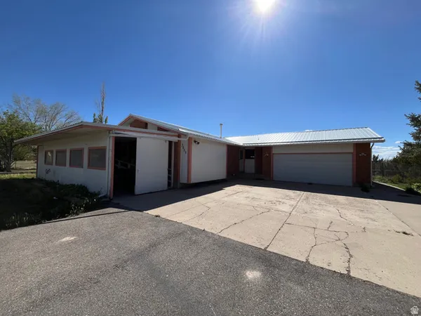 $400,000 | 3655 North Minersville Highway, Enoch, UT 84721