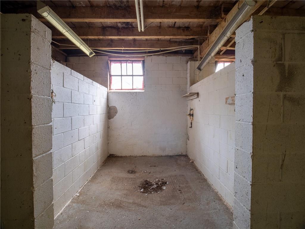 198 Mountain View Road Donegal, PA 15628 - Photo 14 of 27 Wash Bay