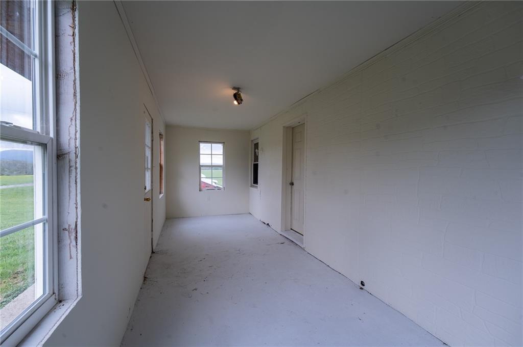 198 Mountain View Road Donegal, PA 15628 - Photo 19 of 27