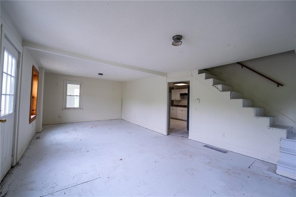 198 Mountain View Road Donegal, PA 15628 - Photo 23 of 27