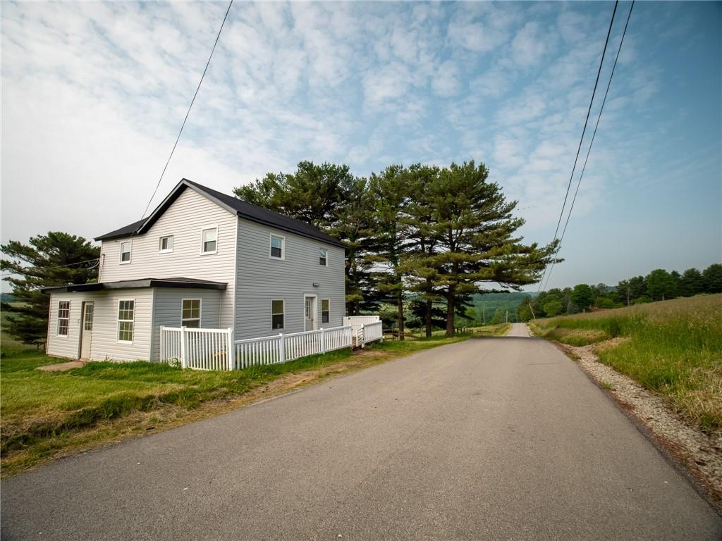 198 Mountain View Road Donegal, PA 15628 - Photo 3 of 27