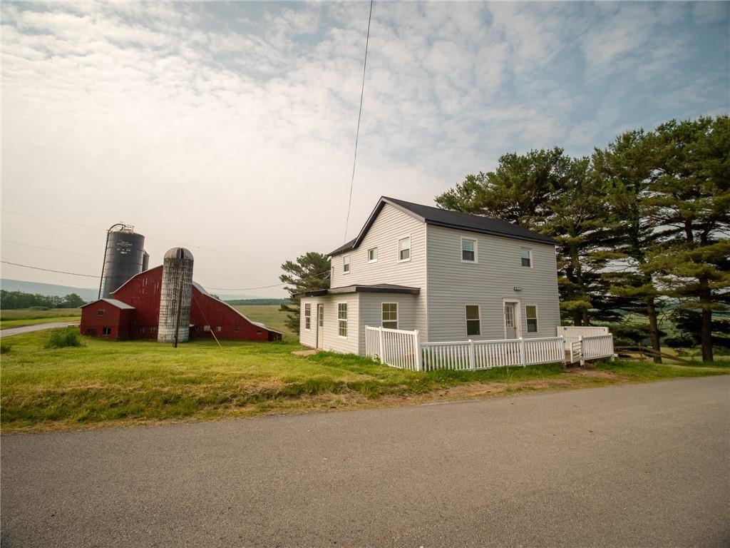 198 Mountain View Road Donegal, PA 15628 - Photo 4 of 27