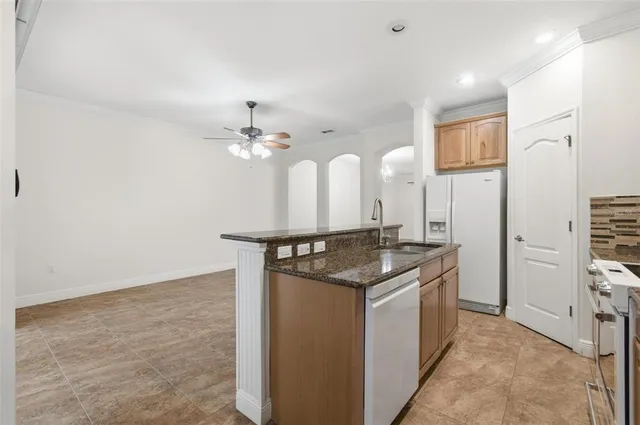 a close view of sink