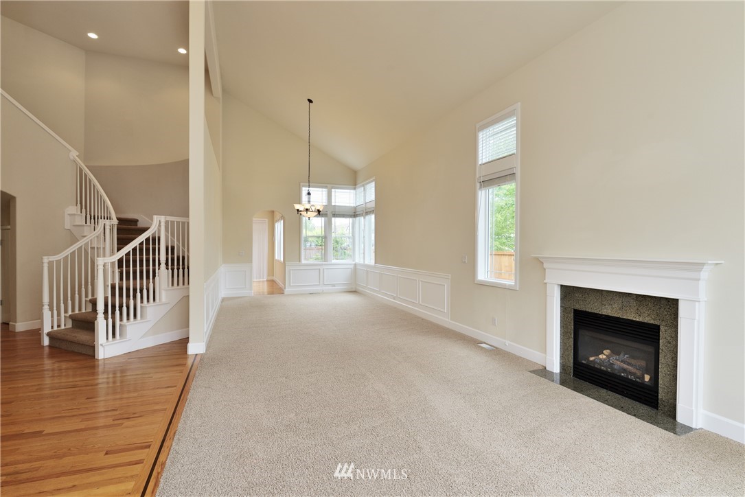 415 Kitsap Avenue Northeast Renton, WA 98059 - Photo 4 of 22 Gallery Image 4