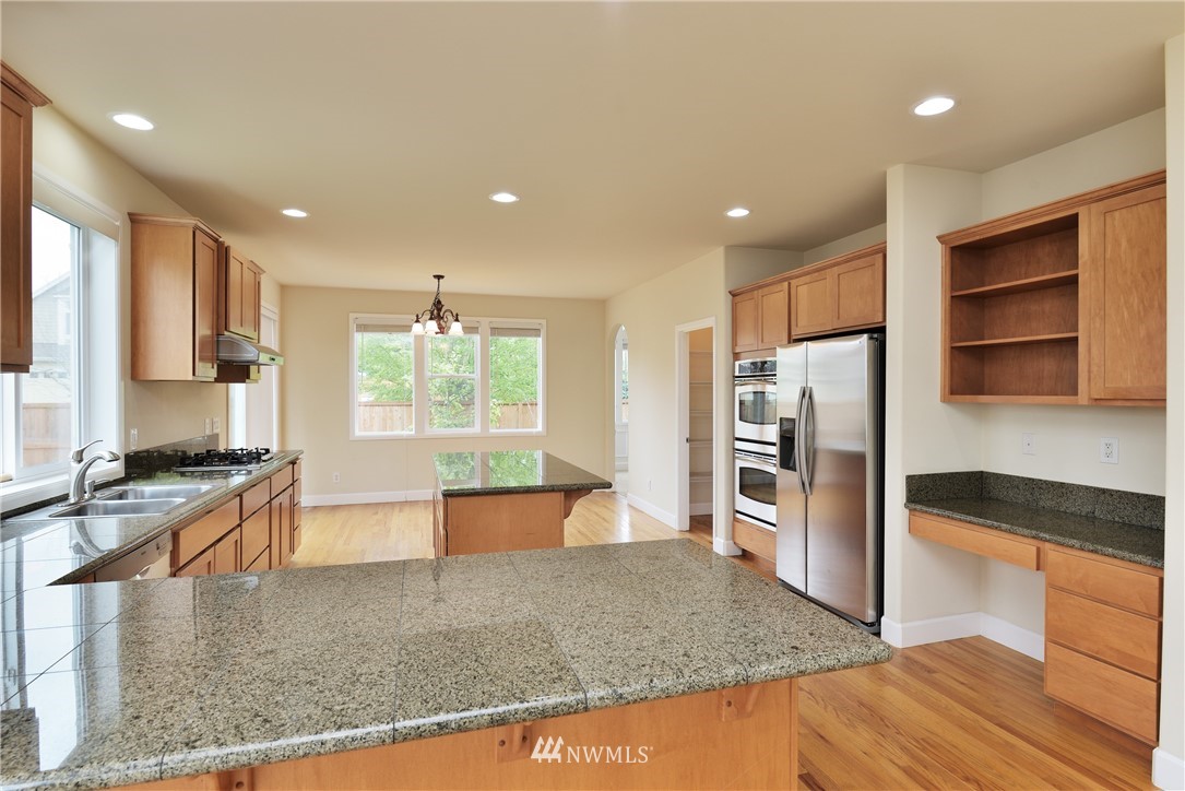 415 Kitsap Avenue Northeast Renton, WA 98059 - Photo 7 of 22 Gallery Image 7