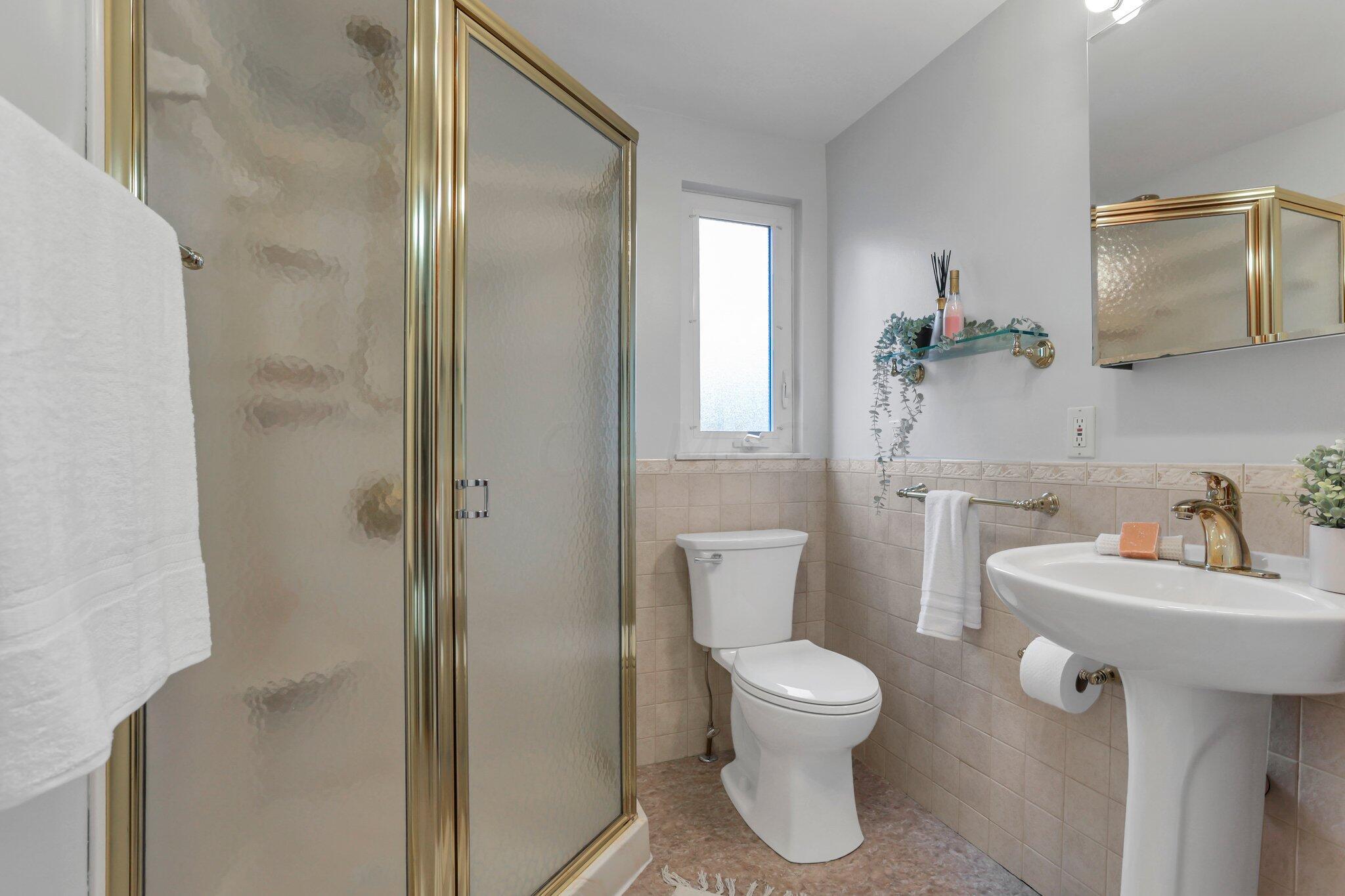 530 East Torrence Road Columbus, OH 43214 - Photo 28 of 40 21-web-or-mls-5F3A8326