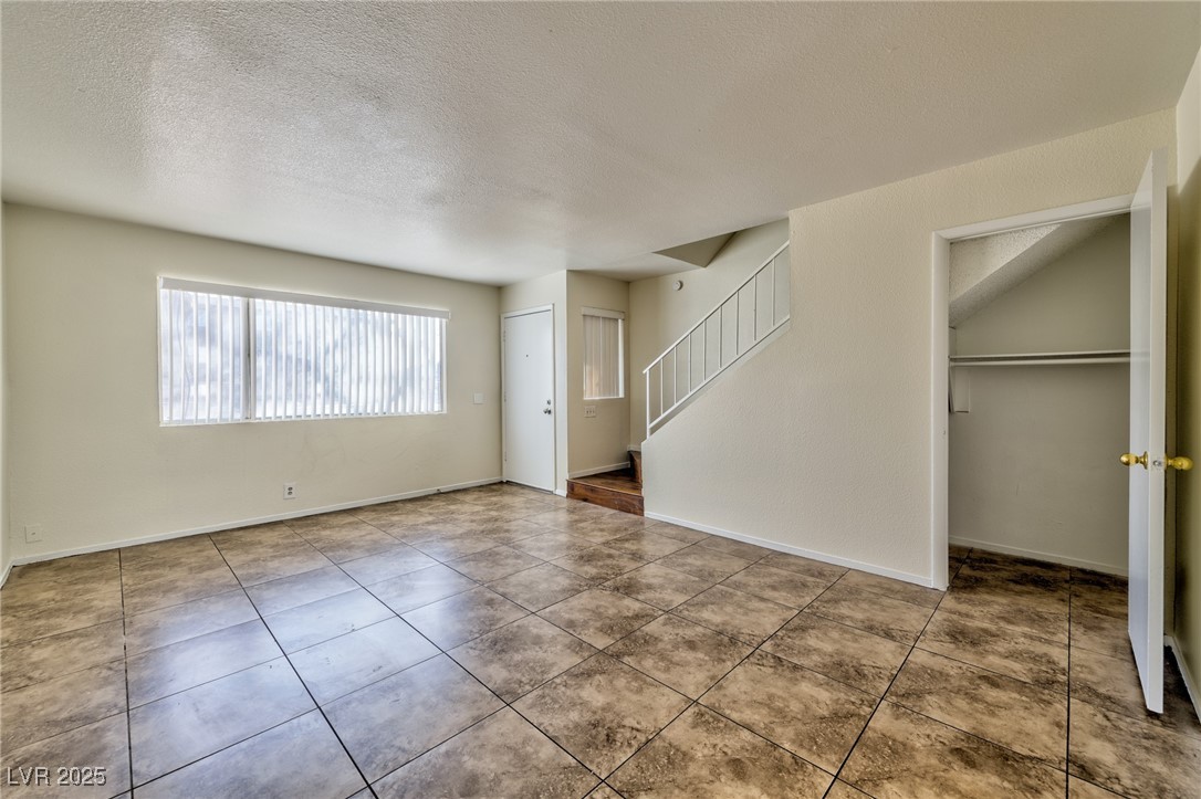 1234 East Hacienda Avenue, Unit C Las Vegas, NV 89119 - Photo 4 of 17