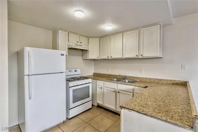 $1,050 | 1234 East Hacienda Avenue, Unit C, Las Vegas, NV 89119