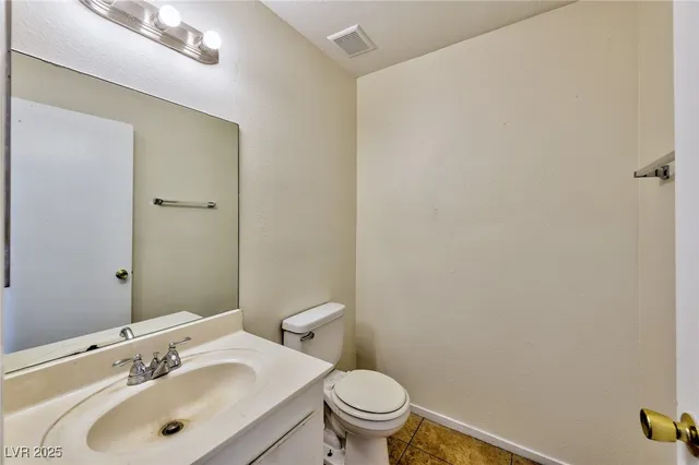 $1,050 | 1234 East Hacienda Avenue, Unit C, Las Vegas, NV 89119