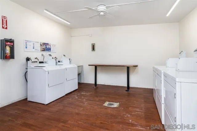 a view of utility room with washer and dryer