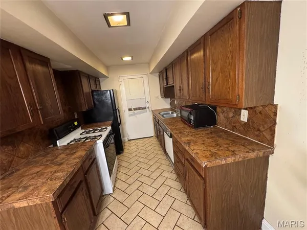 $50,000 | 404 St Thomas Lane, Cahokia, IL 62206