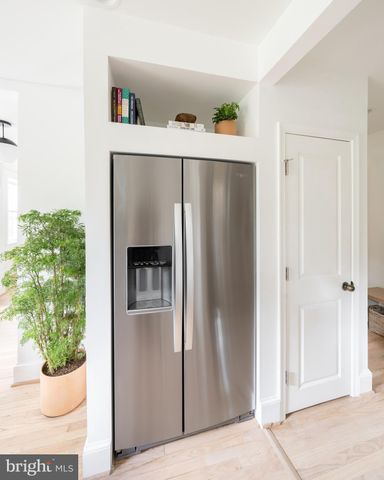 $1,030,000 | 2844 South Fort Scott Drive, Arlington, VA 22202