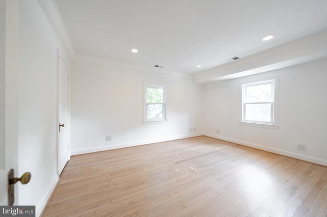 $1,030,000 | 2844 South Fort Scott Drive, Arlington, VA 22202