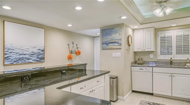 $6,000 | 5600 Beach Way Drive, Unit 113, Sarasota, FL 34242