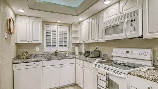 $6,000 | 5600 Beach Way Drive, Unit 113, Sarasota, FL 34242