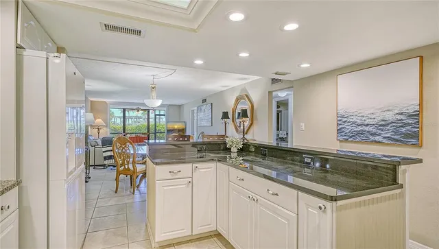 $6,000 | 5600 Beach Way Drive, Unit 113, Sarasota, FL 34242