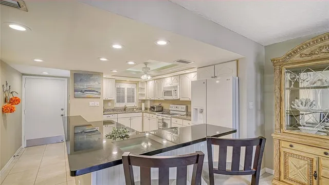 $6,000 | 5600 Beach Way Drive, Unit 113, Sarasota, FL 34242