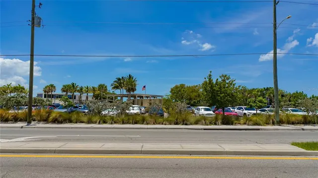 $6,000 | 5600 Beach Way Drive, Unit 113, Sarasota, FL 34242