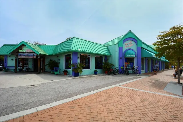 $6,000 | 5600 Beach Way Drive, Unit 113, Sarasota, FL 34242