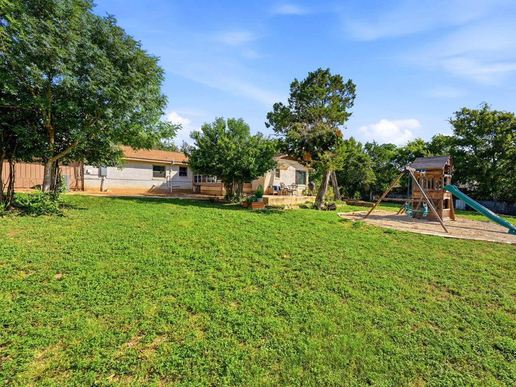136 Royal Oaks Road Kerrville, TX 78028 - Photo 38 of 41