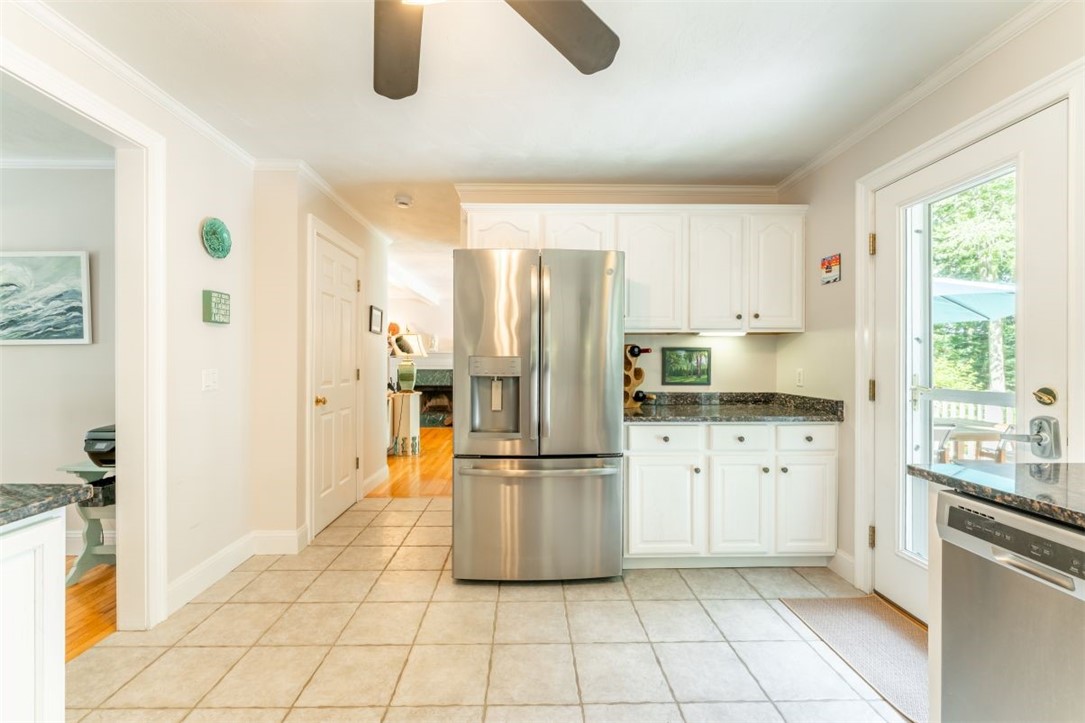 11 Sylvan Lane Westerly, RI 02891 - Photo 18 of 43