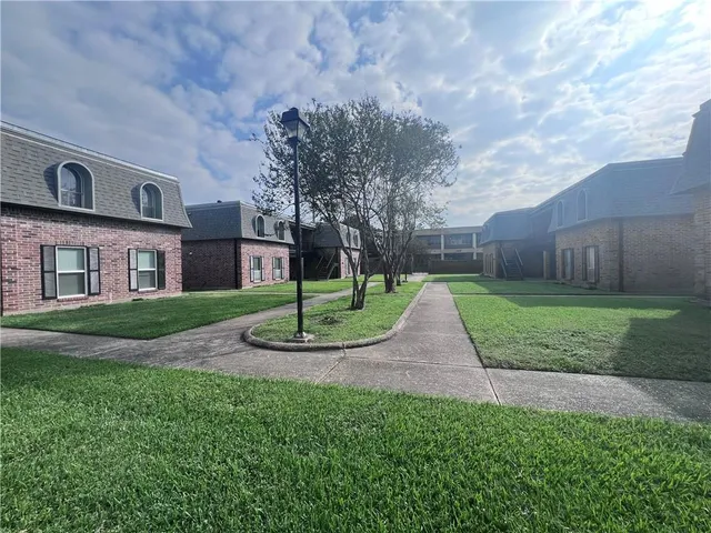 $245,000 | 4604 Parliament Drive, Unit 107, Alexandria, LA 71303