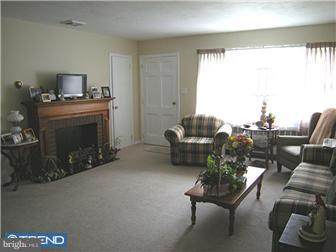 2001 Butztown Road Bethlehem, PA 18017 - Photo 2 of 12 Library