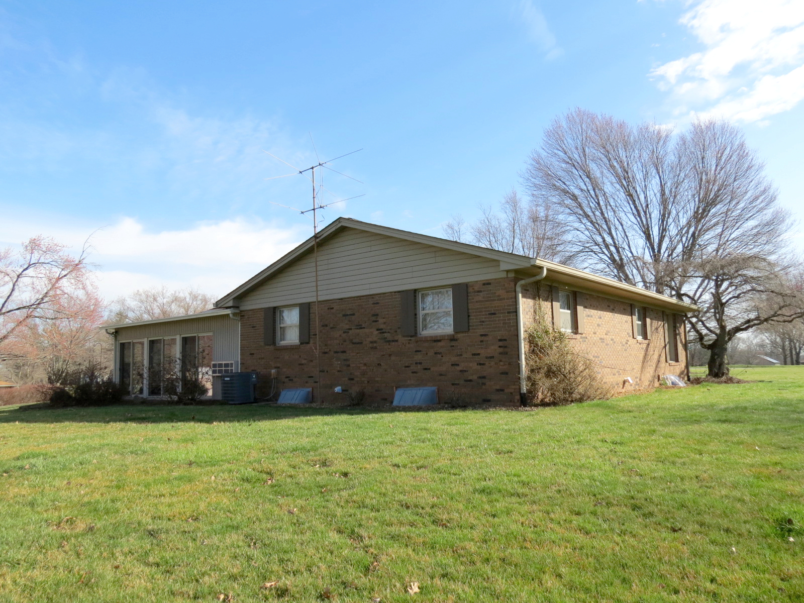 1502 North 500 East Columbus, IN 47203 - Photo 18 of 22