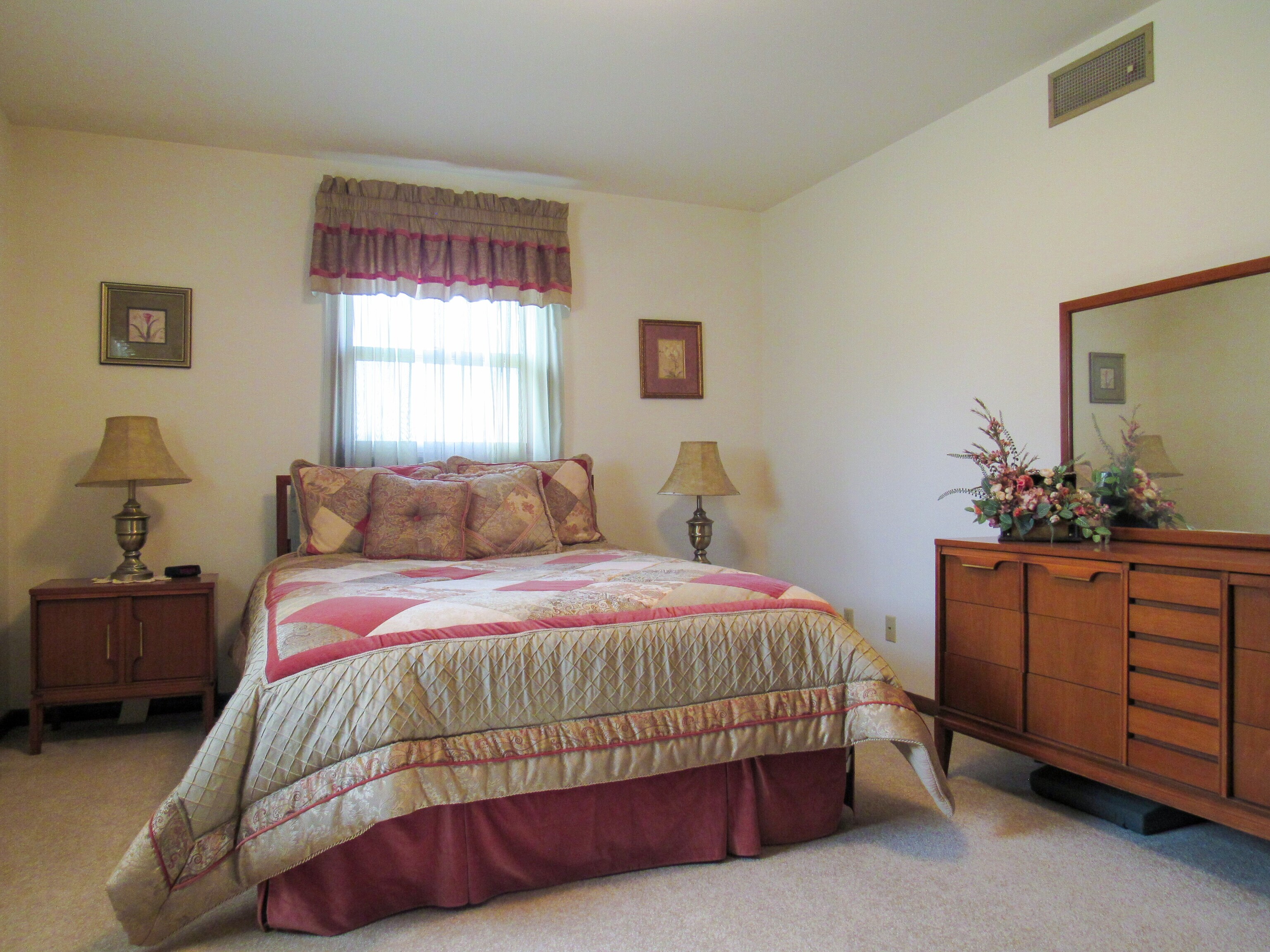 1502 North 500 East Columbus, IN 47203 - Photo 10 of 22