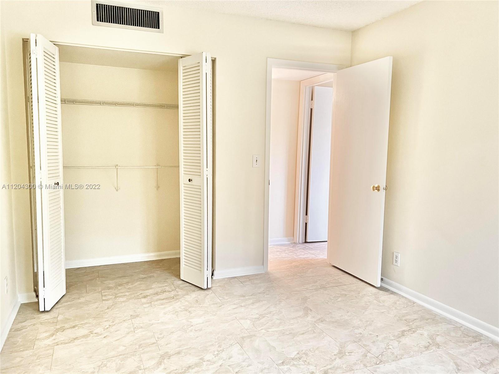 150 Pineview Road, Unit K3 Jupiter, FL 33469 - Photo 14 of 38