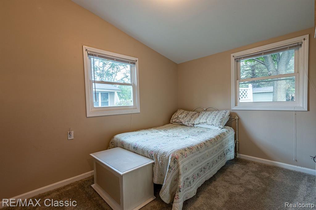 1833 Scheifle Road Walled Lake, MI 48390 - Photo 12 of 31