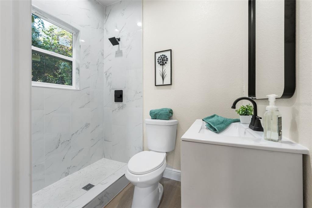 702 Southeast 8th Street Gainesville, FL 32601 - Photo 15 of 29