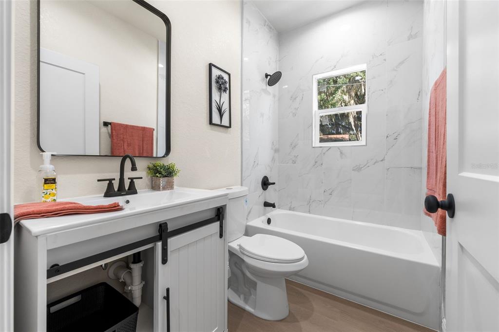 702 Southeast 8th Street Gainesville, FL 32601 - Photo 18 of 29