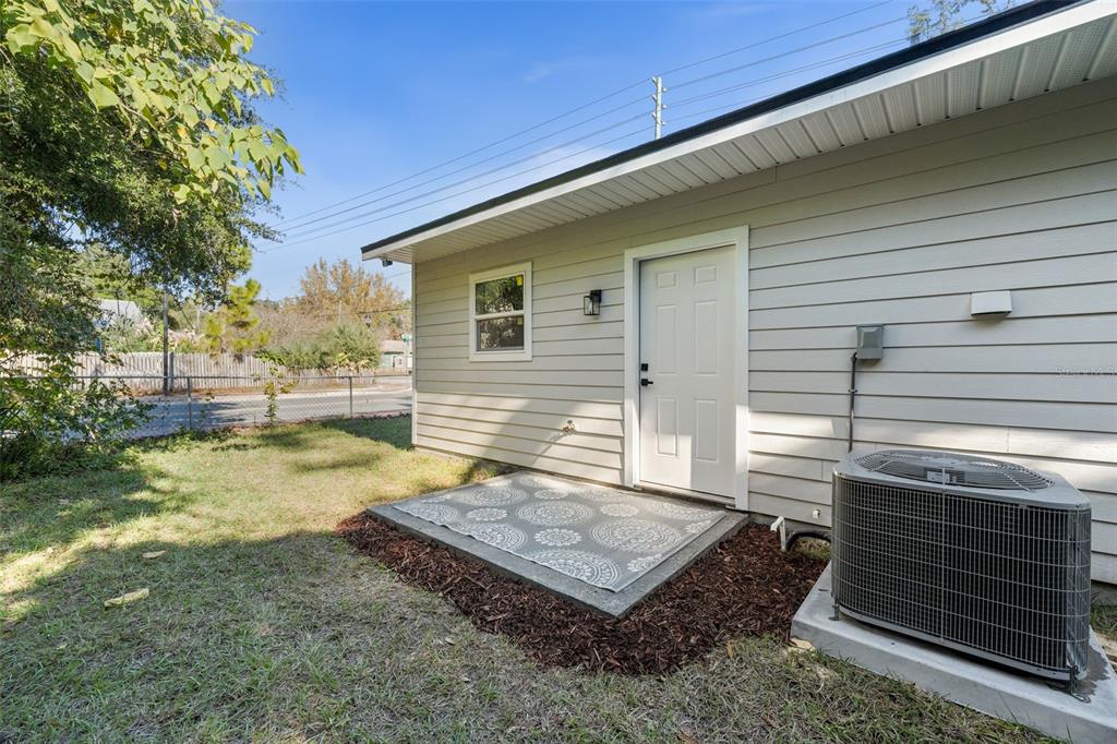 702 Southeast 8th Street Gainesville, FL 32601 - Photo 22 of 29