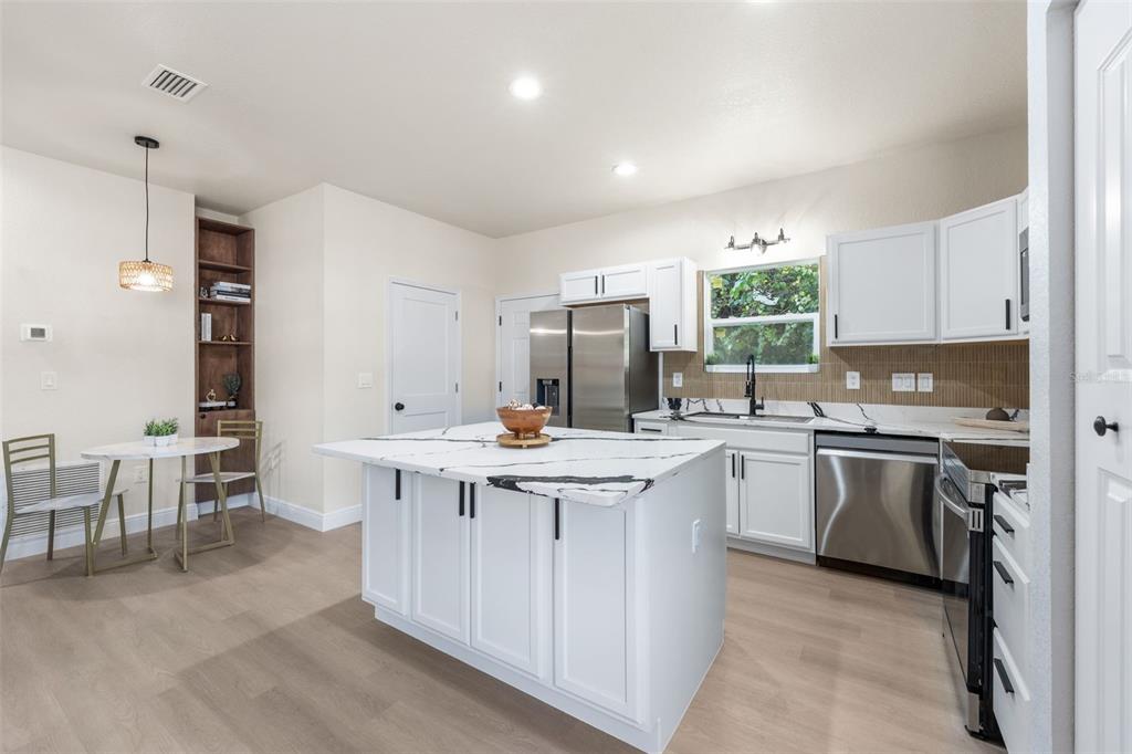 702 Southeast 8th Street Gainesville, FL 32601 - Photo 7 of 29