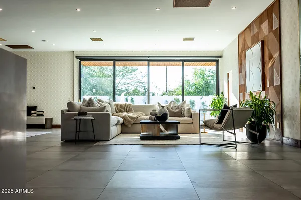 $3,495,000 | 5812 North 44th Place, Phoenix, AZ 85018