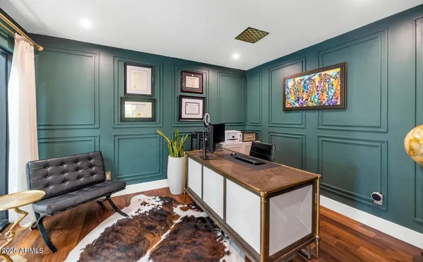 $3,495,000 | 5812 North 44th Place, Phoenix, AZ 85018