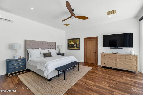 $3,495,000 | 5812 North 44th Place, Phoenix, AZ 85018